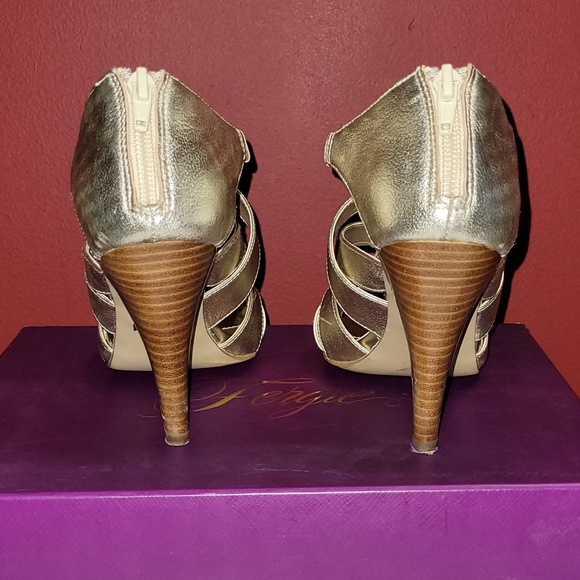 Fergie, size 8 champagne color heels. - Picture 3 of 6